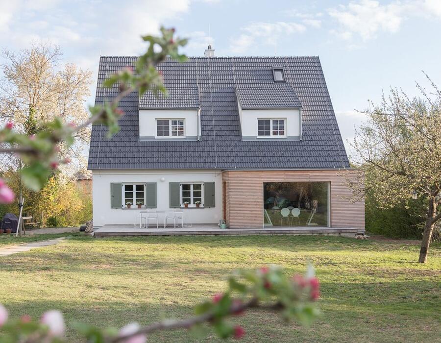 Sanierung und Zubau 50er-Jahre-Haus