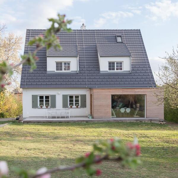 Sanierung und Zubau 50er-Jahre-Haus